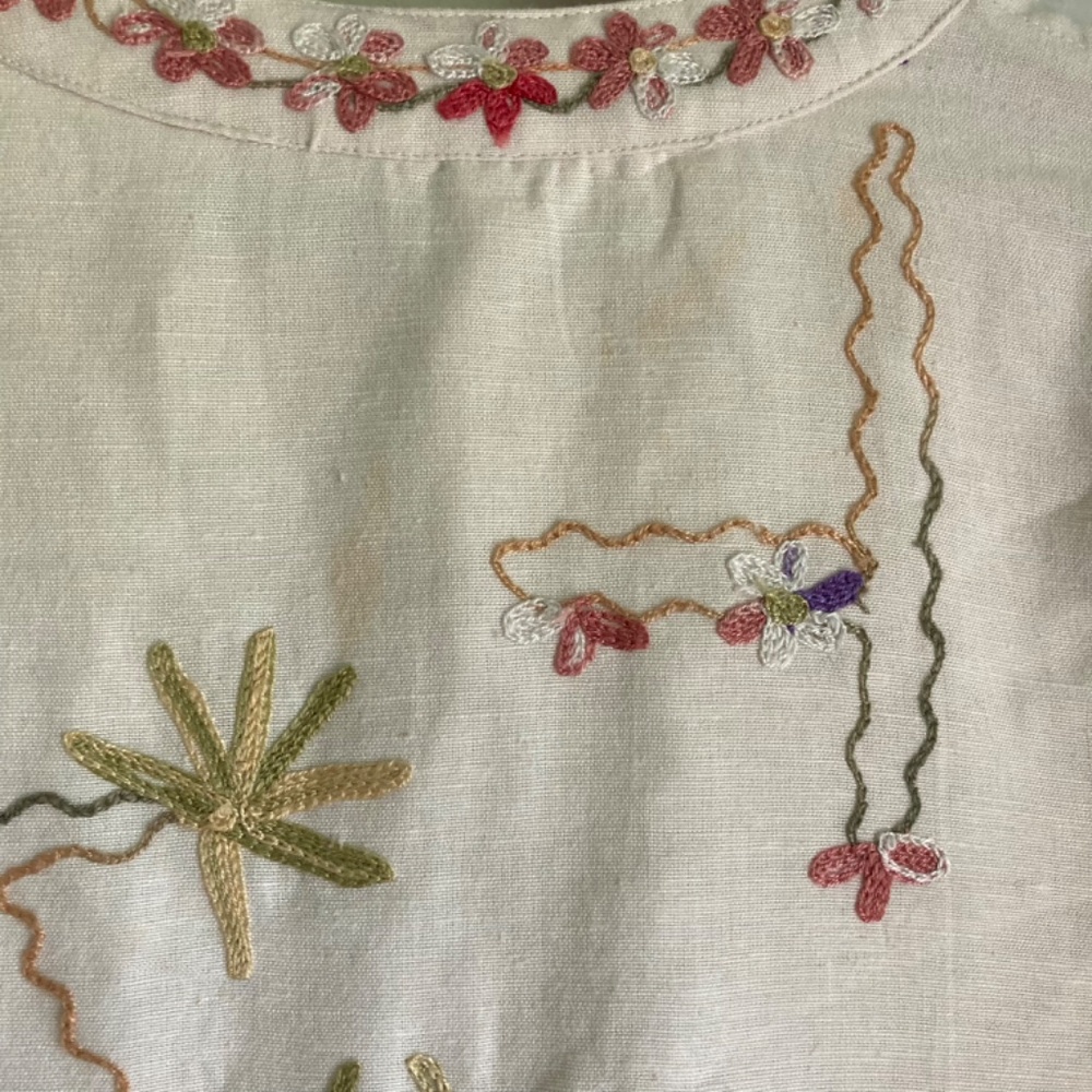 New The Vermont country store women’s embroidered top with flaws - Picture 6 of 9